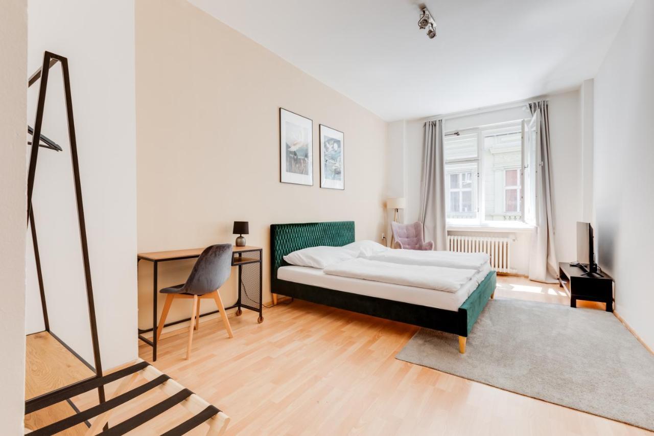Aparthotel Riben House Praga Esterno foto