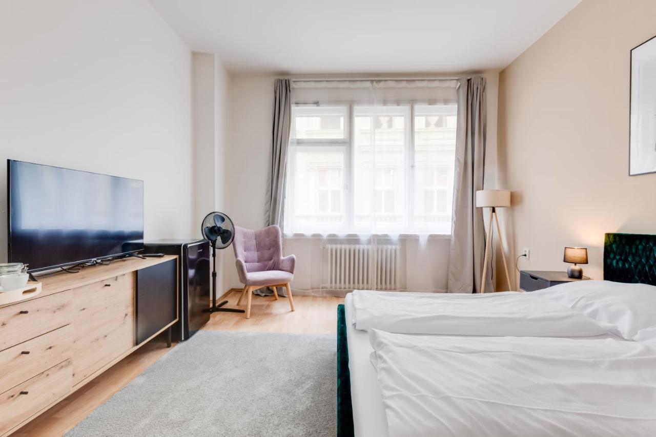 Aparthotel Riben House Praga Esterno foto
