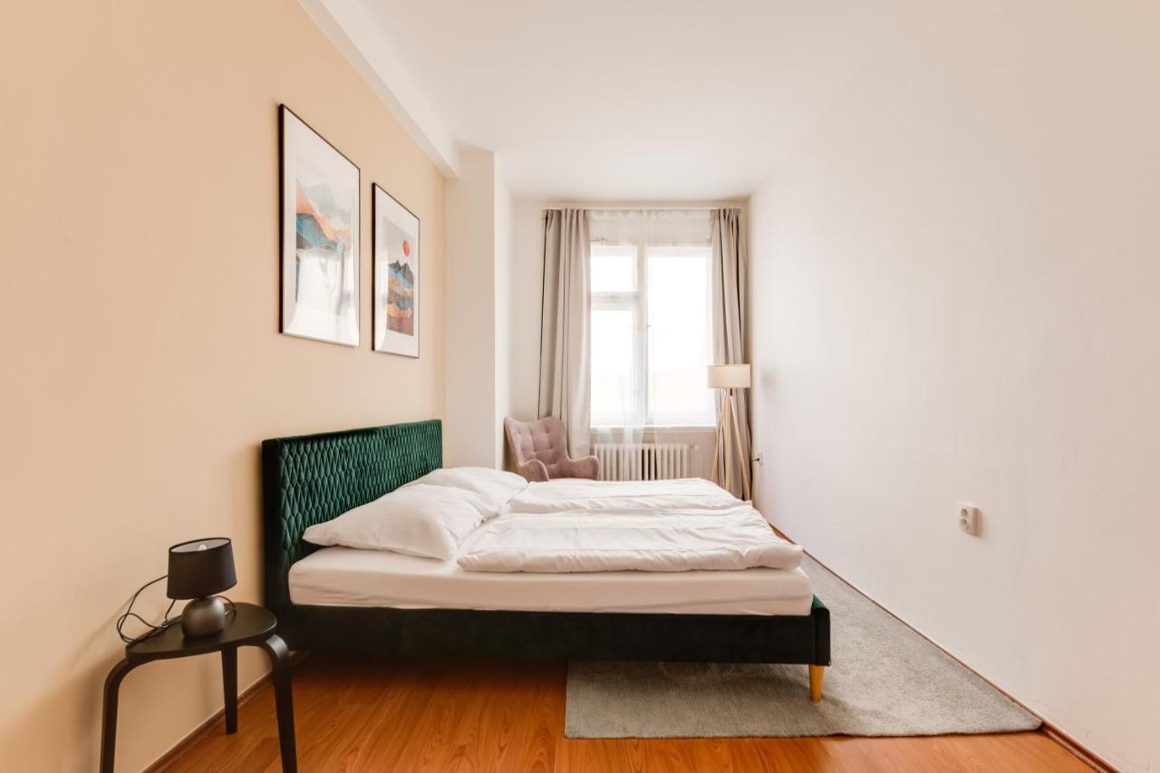Aparthotel Riben House Praga Esterno foto
