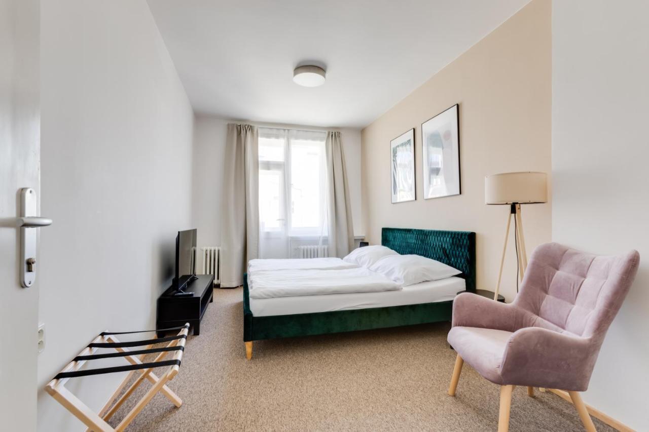 Aparthotel Riben House Praga Esterno foto