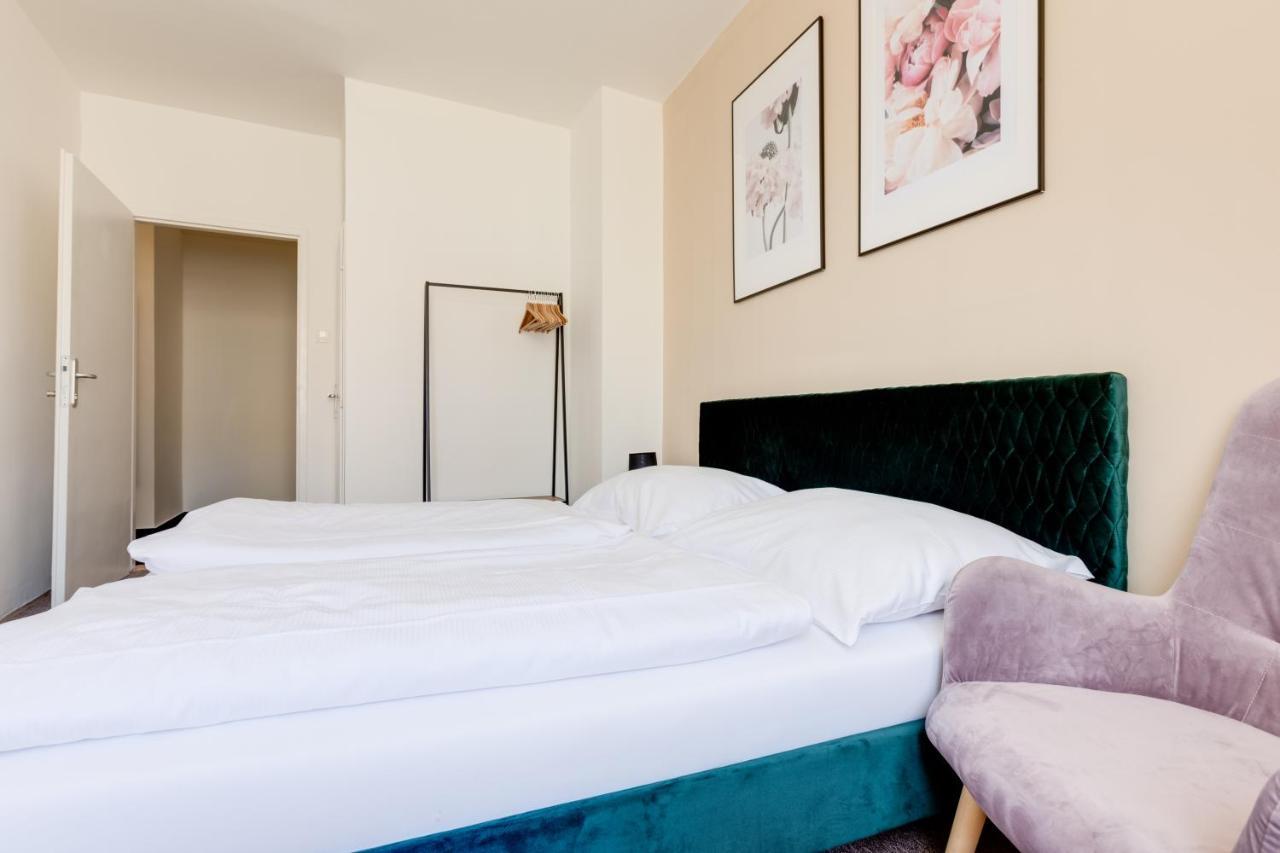 Aparthotel Riben House Praga Esterno foto