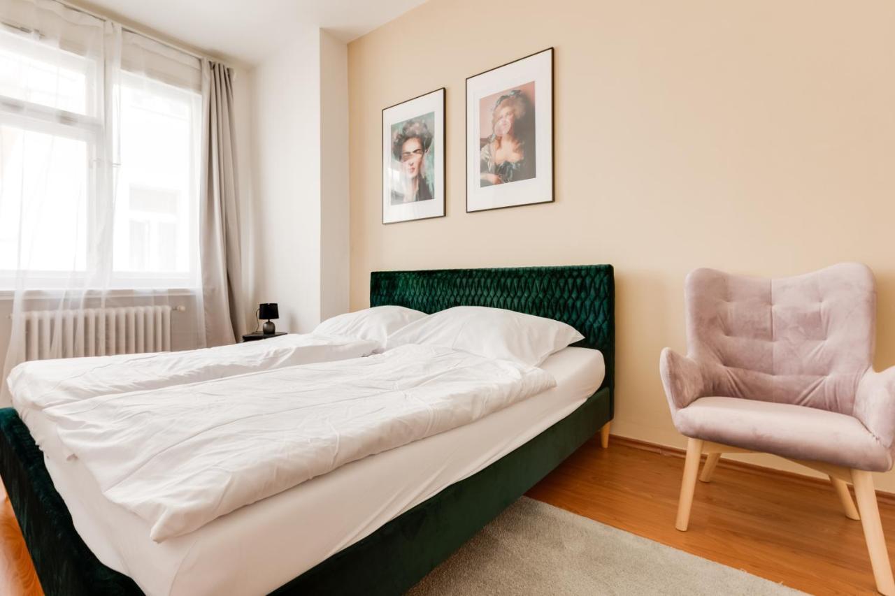 Aparthotel Riben House Praga Esterno foto