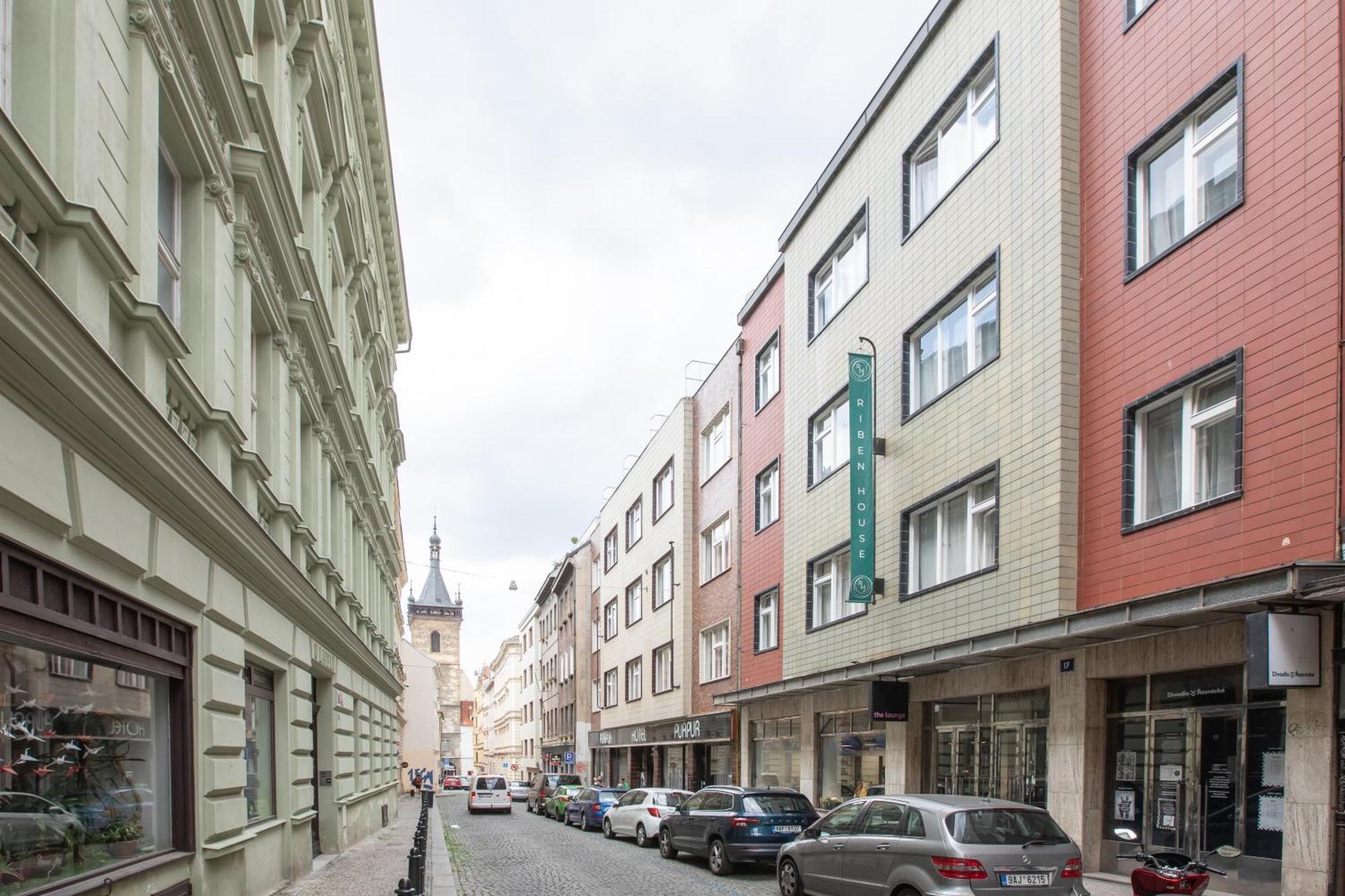 Aparthotel Riben House Praga Esterno foto